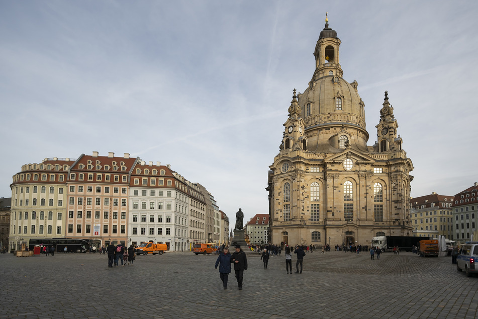 Für eine Grundreinigung sowie notwendige Wartungs- und Restaurationsarbeiten bleibt die Dresdner Frauenkirche ab Montag sechs Tage lang geschlossen.