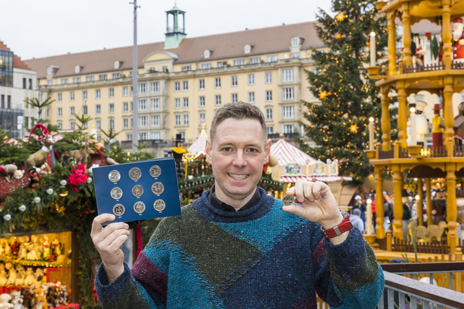 Sven Ruschau (45) zeigt die Kollektion der Taler seit 2014.