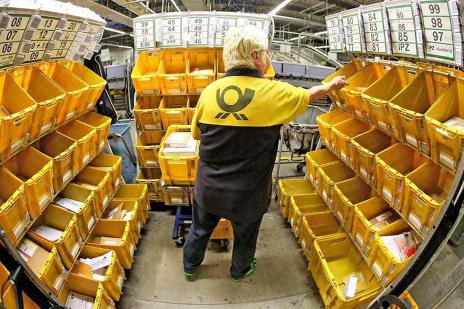 Über 500 Pakete hat der dreiste Dieb eingesackt. (Symbolbild)