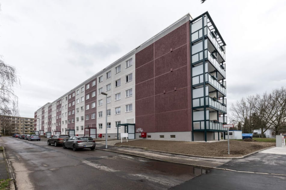 Noch in diesem Jahr soll die Modernisierung der CAWG-Wohnhäuser an der Kutusowstraße 96-108 beendet werden.