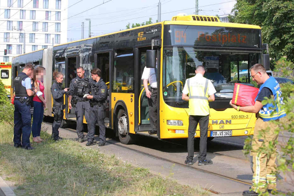 Am Bahnhof Mitte ist am Dienstag eine Frau gegen einen Bus gelaufen.