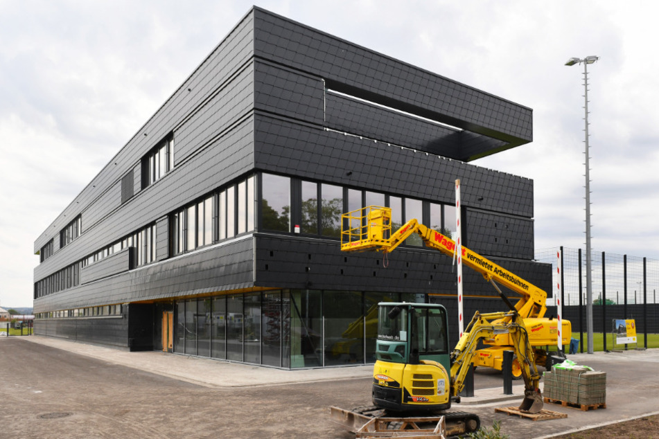 Auch das neue Funktionsgebäude ist ein echter Blickfang.