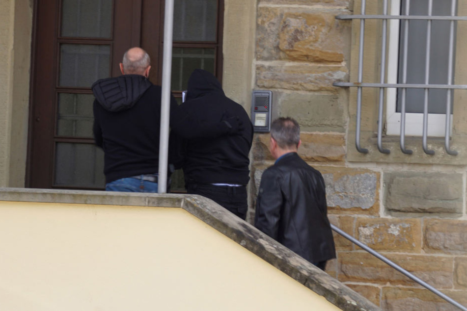 Der 48-jährige Familienvater wurde von der Polizei festgenommen.