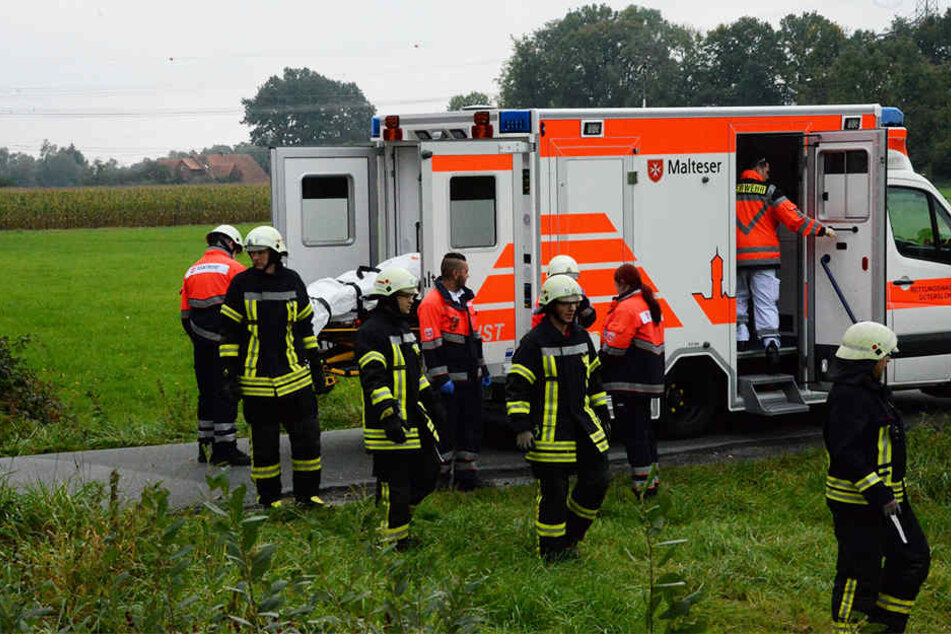 Nach notärztlicher Erstversorgung kam der 68-Jährige schwer verletzt ins Krankenhaus.