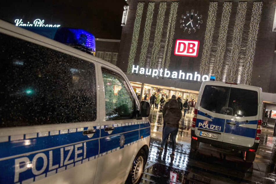 Die gewalttätigen Übergriffe der sogenannten Fans hatten sich am Duisburger Hauptbahnhof ereignet.