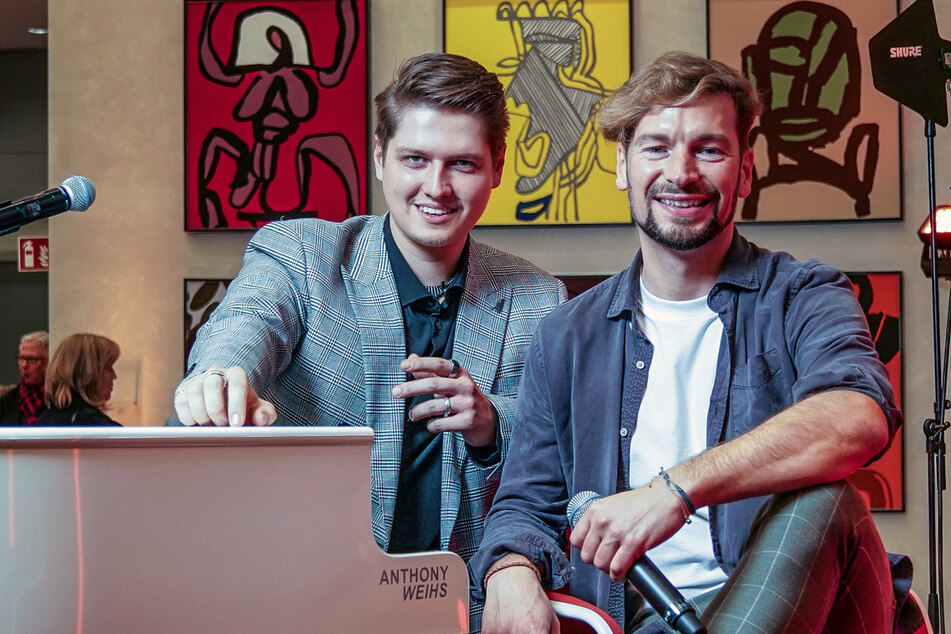 Pianist Justin Lehmann-Friese begleitete Musiker Felix Räuber bei der Premiere seines Projektes "Wie klingt Heimat?".