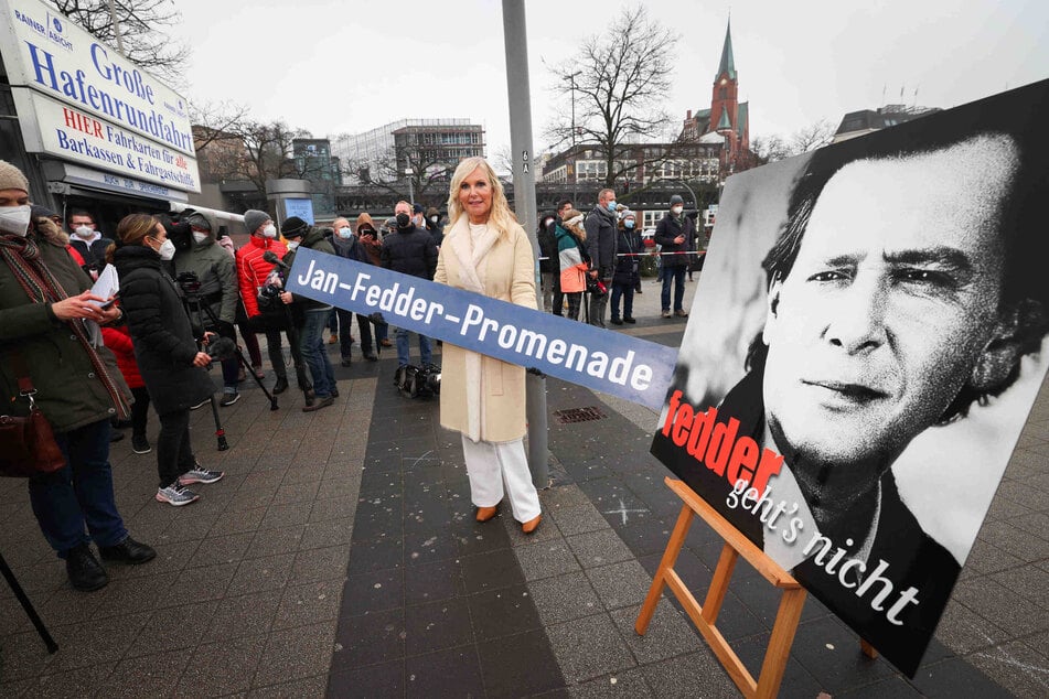 Marion Fedder bei der Einweihung der Jan-Fedder-Promenade an den Landungsbrücken in Hamburg. (Archivbild)