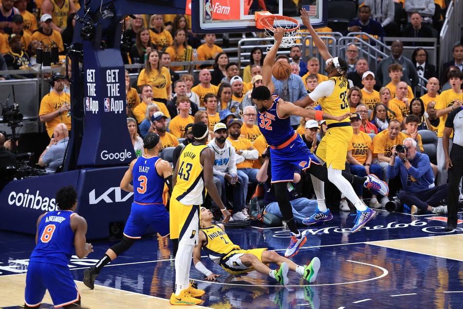 Knicks roar back with stunning comeback against Pacers in Game 3 of conference finals!