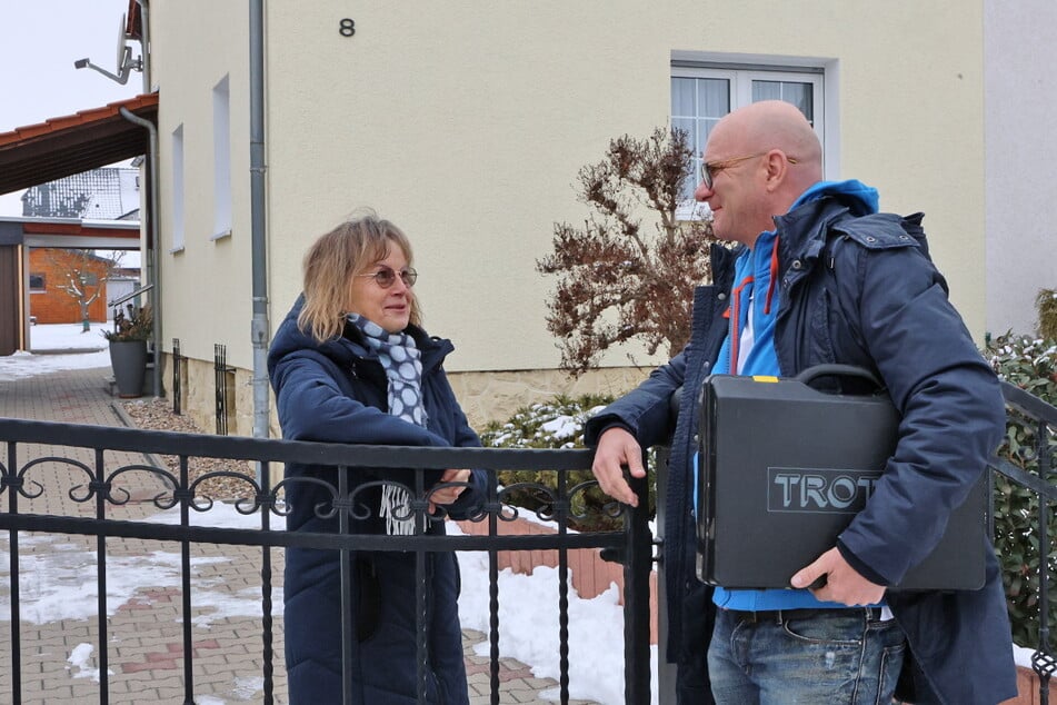 Wer noch nicht überzeugt ist, kann sich gern die zahlreichen Erfahrungsberichte des Spezialisten für Trockenlegung anschauen.