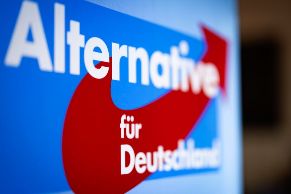 Die NRW-AfD hat das umstrittene Mitglied Alexander Eichwald wegen schwerem parteischädigendem Verhalten aus der Partei rausgeworfen. (Symbolbild)