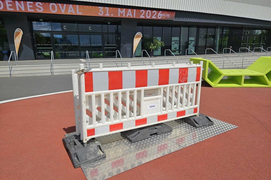 Das Trampolin ist ebenerdig und wird durch rhythmische Bewegungen in Schwingung gebracht. Allerdings ist es vorerst außer Betrieb.