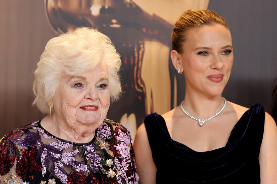 Scarlett Johansson (r.) is set to debut her film Eleanor the Great, starring June Squibb, at the Cannes film festival.