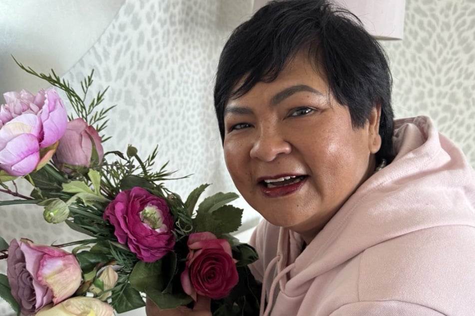 Die gebürtige Thailänderin befindet sich für Dreharbeiten in Asien.