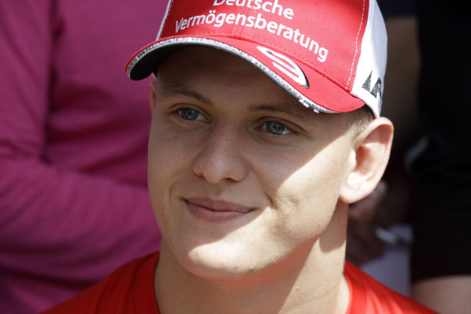 Mick Schumacher wird auf dem Deutschen Sportpresseball mit dem sogenannten PEGASOS-Preis ausgezeichnet.