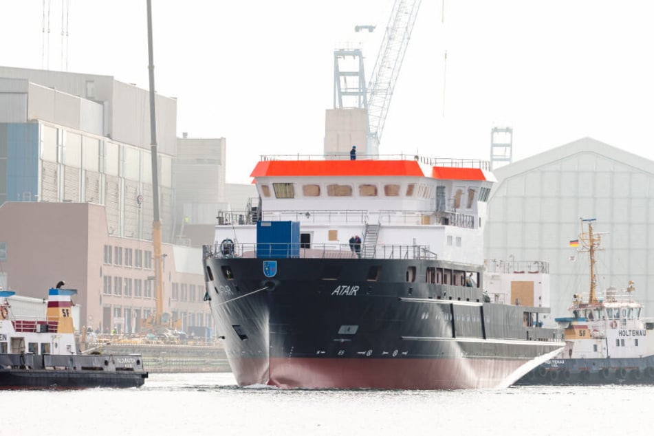 Ende Februar wurde das Forschungsschiff "Atair" in Kiel ausgedockt.