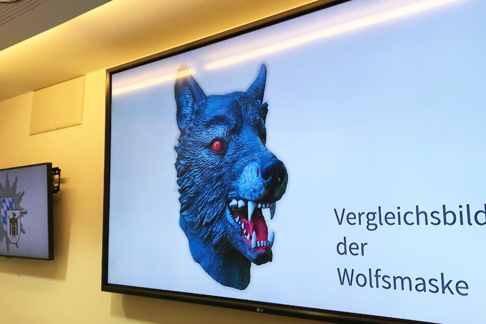 Ein Mann mit Wolfsmaske hat im Juni ein kleines Mädchen vergewaltigt.