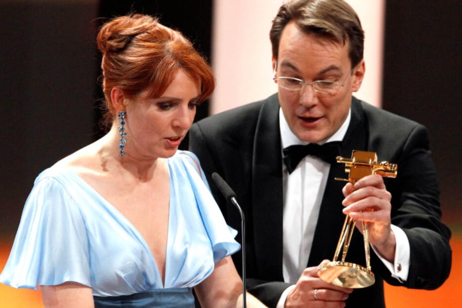 Sportmoderatorin Monica Lierhaus trat 2011 erstmals nach ihrer schweren Erkrankung bei der "Goldenen Kamera" wieder im Scheinwerferlicht auf.
