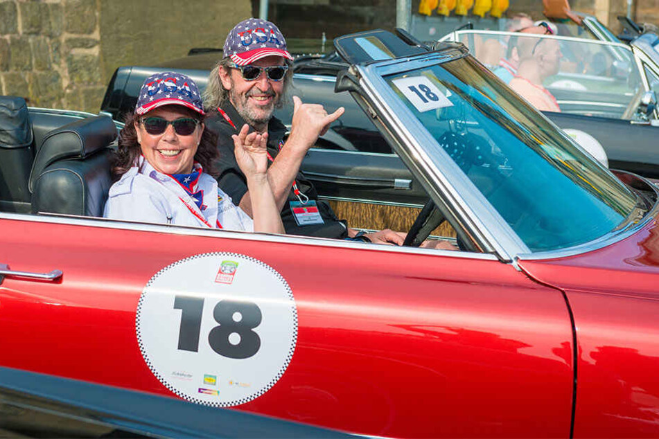 Robert und Maritta Kliemann waren mit ihrem Cadillac, Baujahr 1970, am Start.