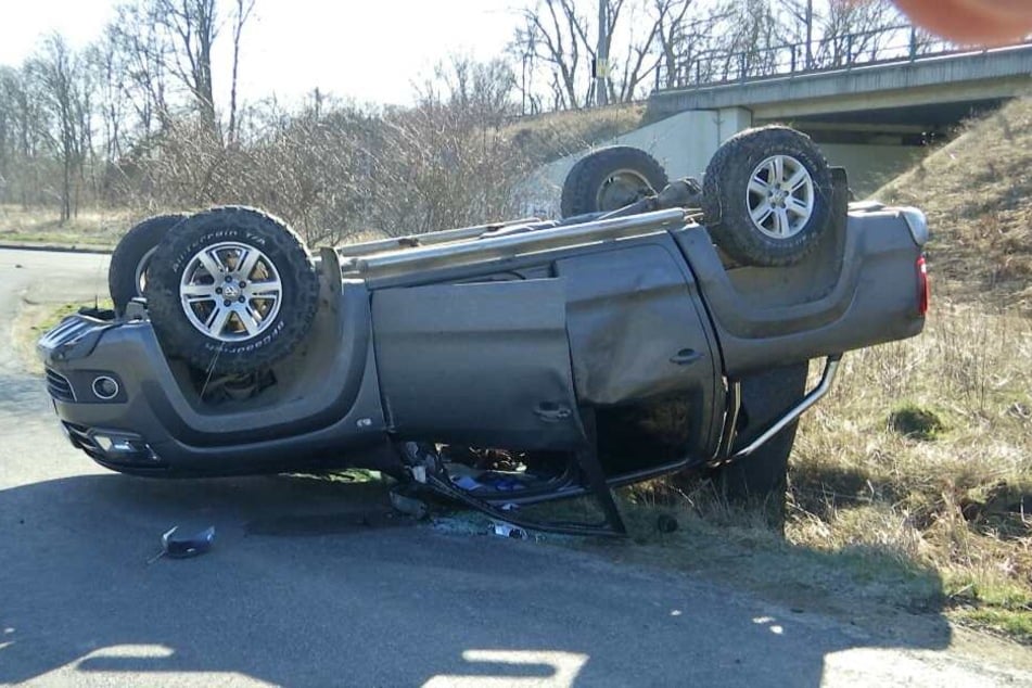 Das Auto lag am Seitenrand, vom Fahrer fehlte jede Spur.