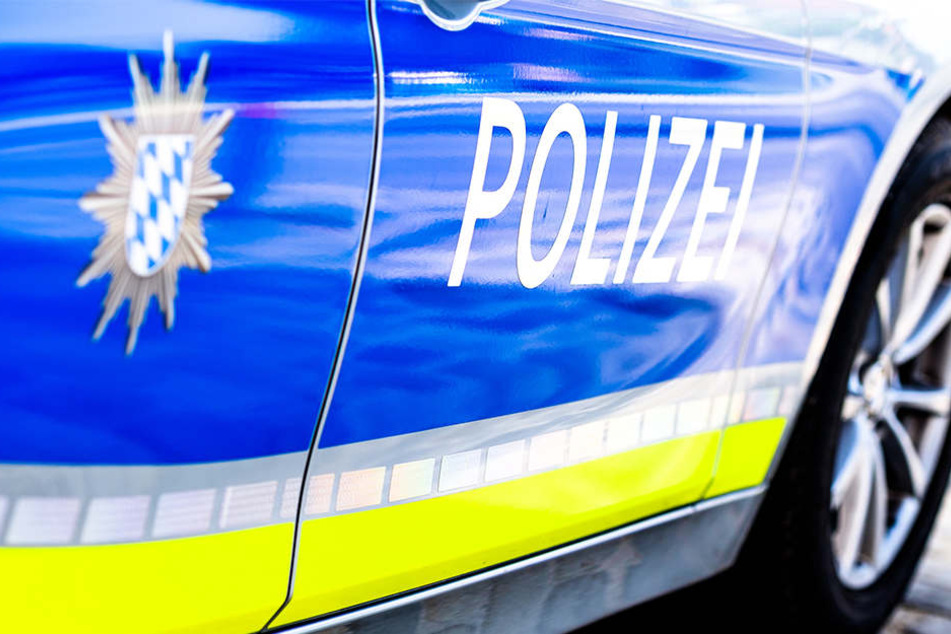 Die bayrische Polizei griff die Flüchtlinge auf der Autobahn auf.