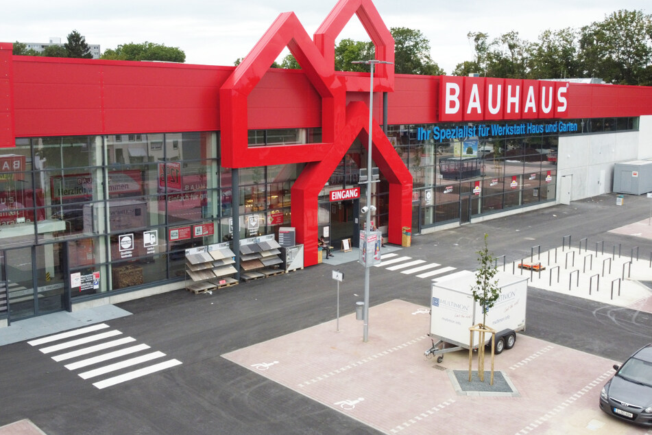 BAUHAUS befindet sich direkt auf der Odenkirchener Straße 298 in Rheydt!