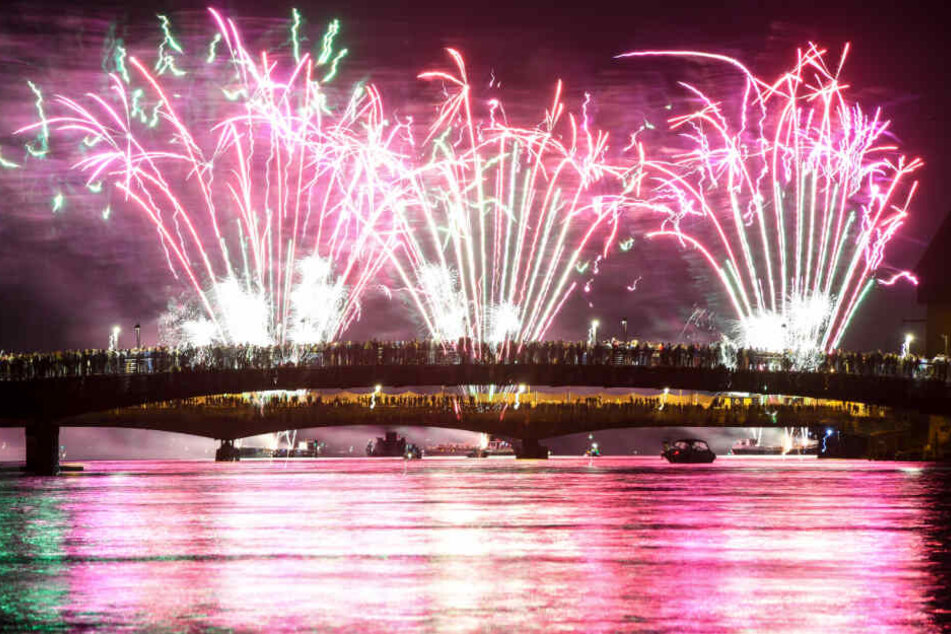 So kennt man das Seenachtfest: mit prächtigem Feuerwerk.