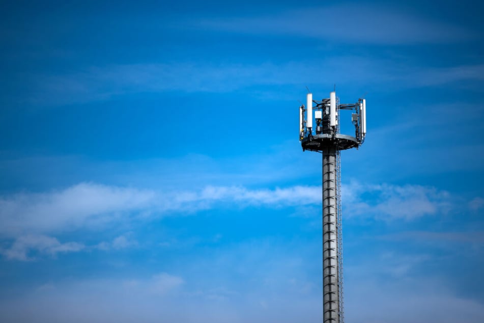 Laut Mobilfunk-Pakt der Staatsregierung sollen die "weißen Flecken" schneller erschlossen werden.