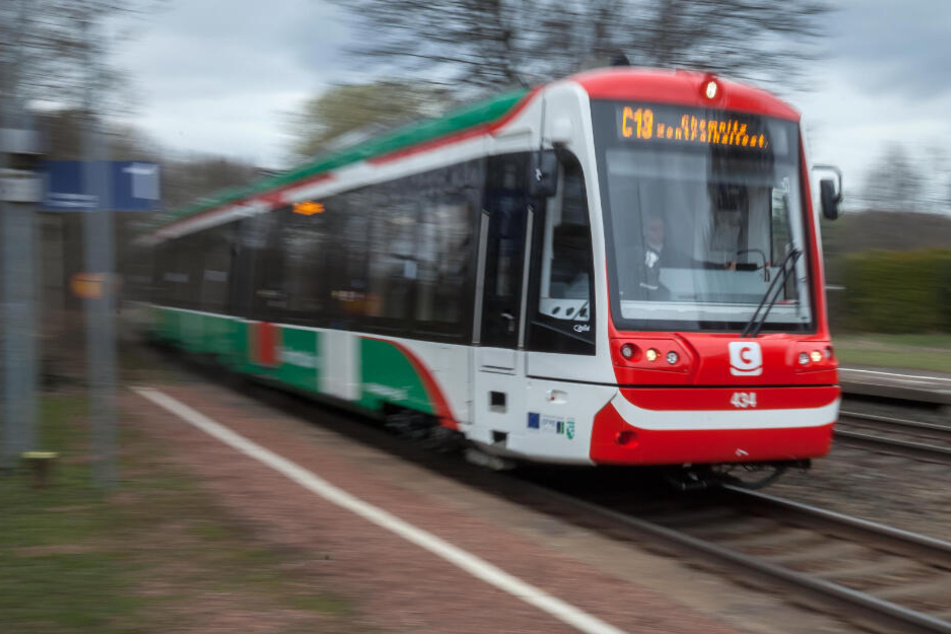 Die Taten passierten in einer Citybahn der Linie C13. (Archivbild)