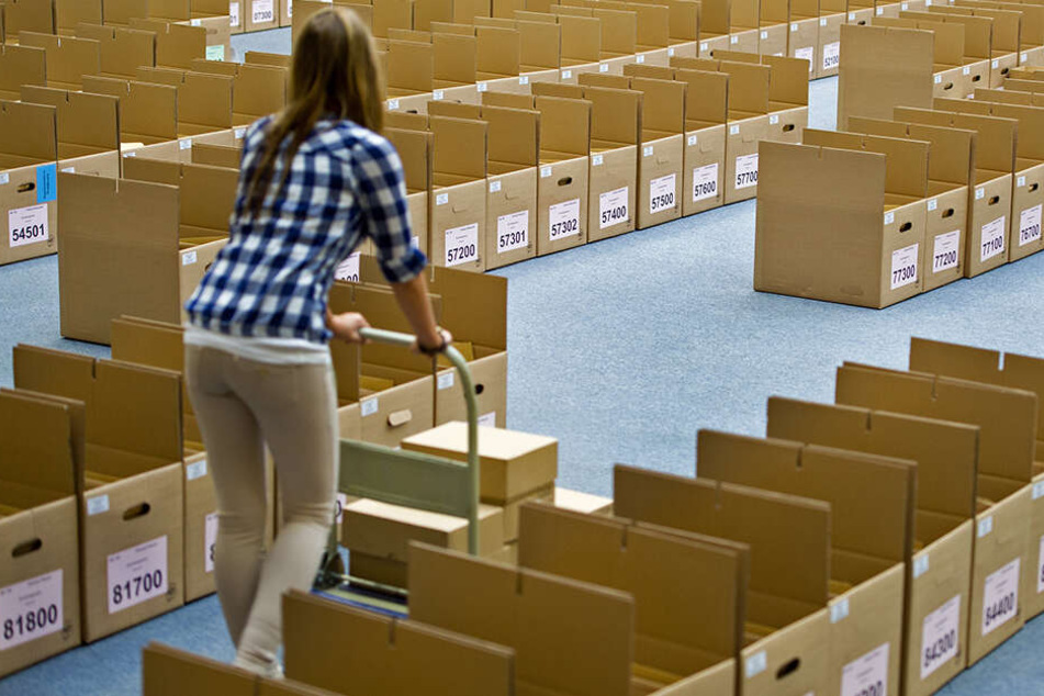 Zu den Aufgaben gehört auch die Stimmenauszählung - gerade bei der Wahl im Mai besonders aufwendig.
