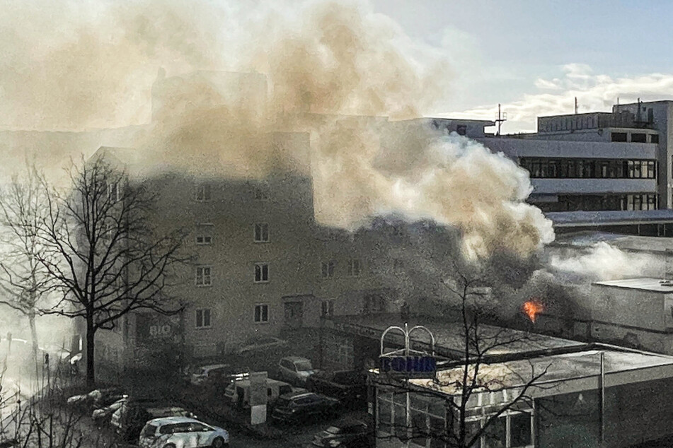 Stuttgart: Dunkle Rauchsäule über Stuttgart: Das ist der Grund