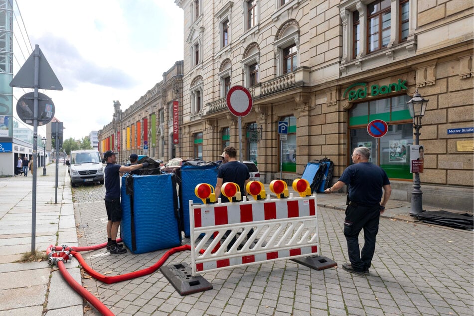 Kein rein und kein raus: Die Metzer Straße mit der Markthalle war am heutigen Donnerstag vorübergehend nicht befahrbar.