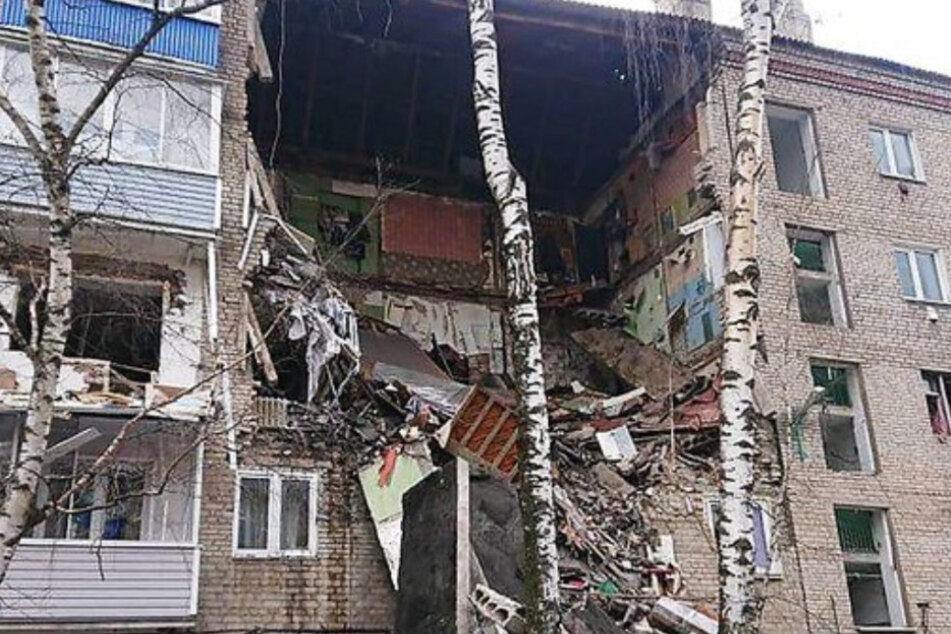 Das zerstörte Wohnhaus im russischen Orechowo-Sujewo.