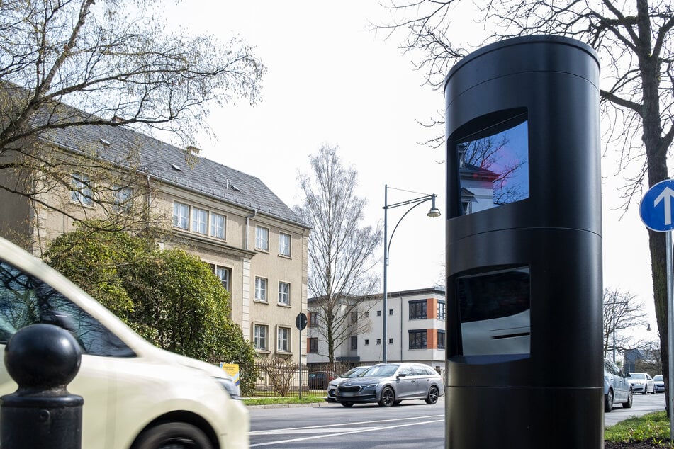 In der Reichsstraße auf dem Kaßberg steht seit diesem Jahr eine feste Blitzersäule.