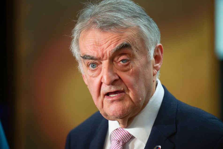 NRW-Innenminister Herbert Reul (73) bedauert den Rücktritt von Thomas Wilk.