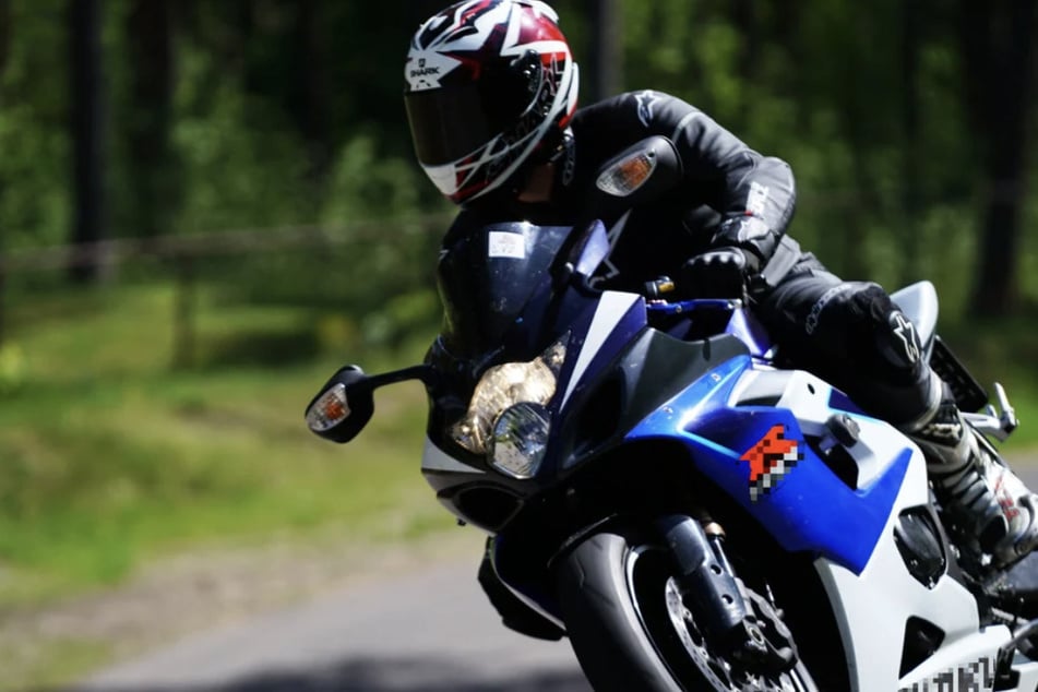 Sanitäter machtlos: Motorradfahrer stirbt nach Unfall im Süden Thüringens