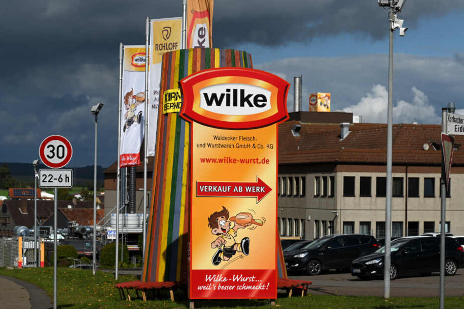 Blick auf die Produktionsgebäude des Fleischherstellers Wilke Wurstwaren.