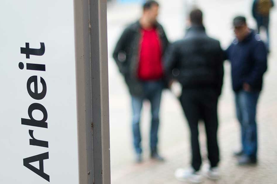 Viele Menschen, die faktisch ohne feste Arbeit sind werden von der Arbeitslosenstatistik nicht erfasst.