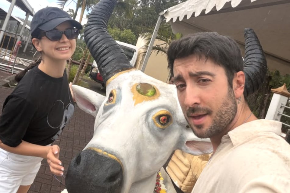 Gemeinsam mit ihrem Begleiter Michele Cantanna (36) erkundet sie die Inseln im Indischen Ozean.