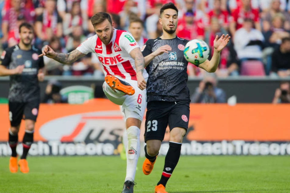 Marco Höger (Mitte) wird auch in der kommenden Saison für den 1. FC Köln auflaufen.
