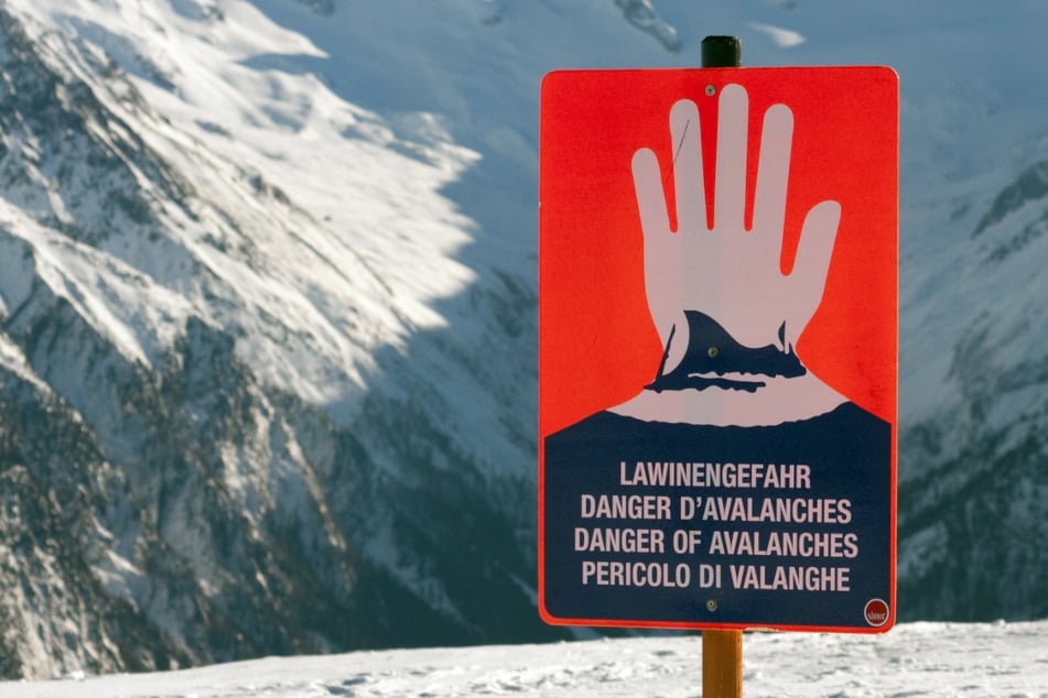 Lawine in Österreich: Zehn Skifahrer mitgerissen, drei Verletzte