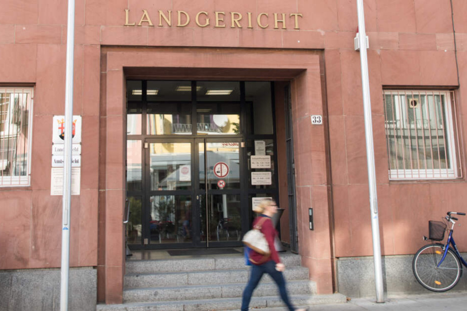 Der Fall wird vor dem Landgericht Frankenthal verhandelt.