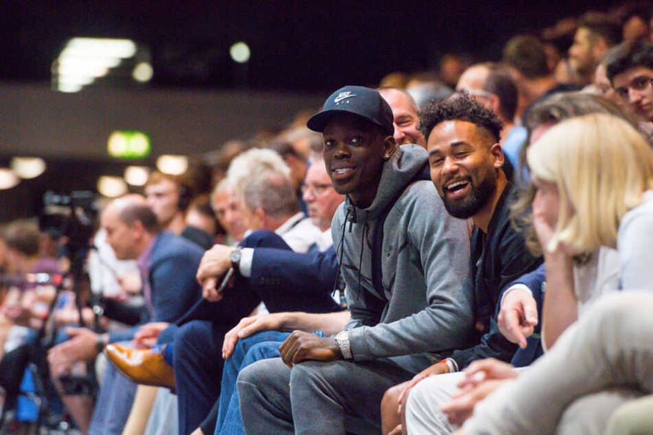 NBA-Star Dennis Schröder am Samstagabend in der Messe in Chemnitz