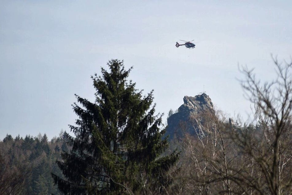 Ein Hubschrauber kam zum Einsatz.