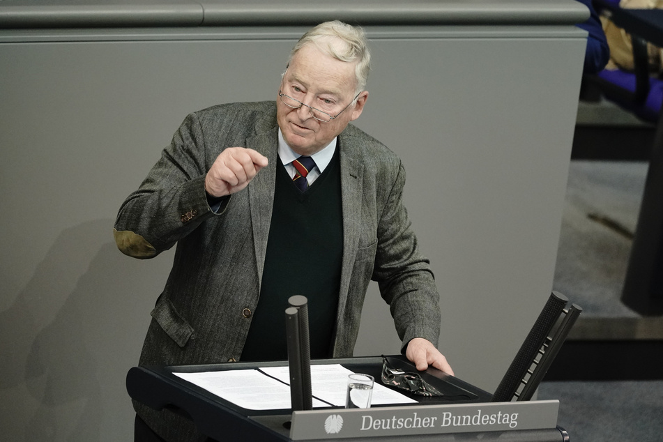 Alexander Gauland, Fraktionsvorsitzender der AfD, kritisiert die beschlossenen Maßnahmen zur Bewältigung der Corona-Pandemie.