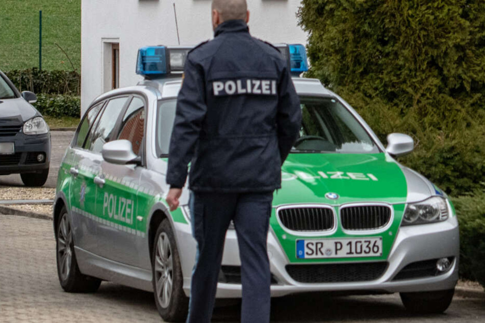 Die Polizei hat mittlerweile den 41-jährigen Sohn festgenommen. Der Mann ist dringend tatverdächtig.