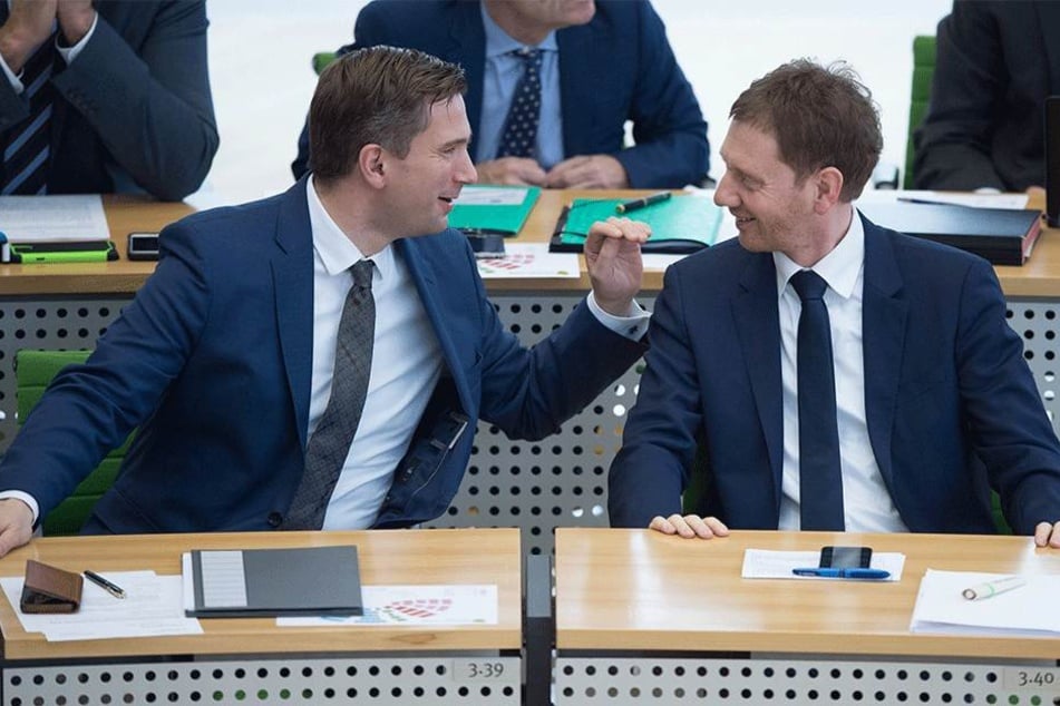 Michael Kretschmer (42, CDU, r.) und Vize, Wirtschaftsminister Martin Dulig (43, SPD).