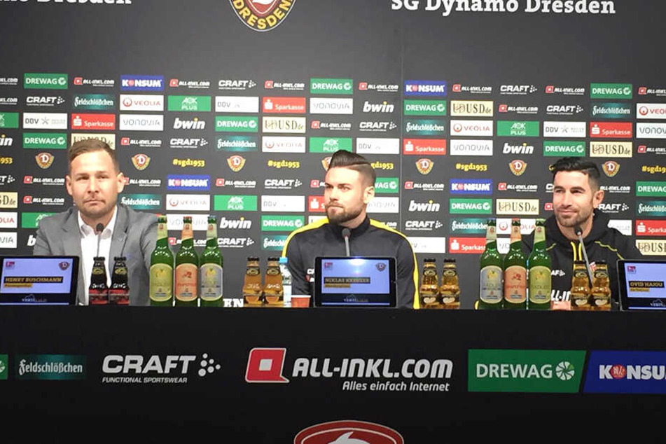 Auf der Pressekonferenz wurde Maik Walpurgis von Ovid Hajou (rechts) vertreten. Niklas Kreuzer saß als Spieler auf dem Podium. Henry Buschmann stellte die Fragen.