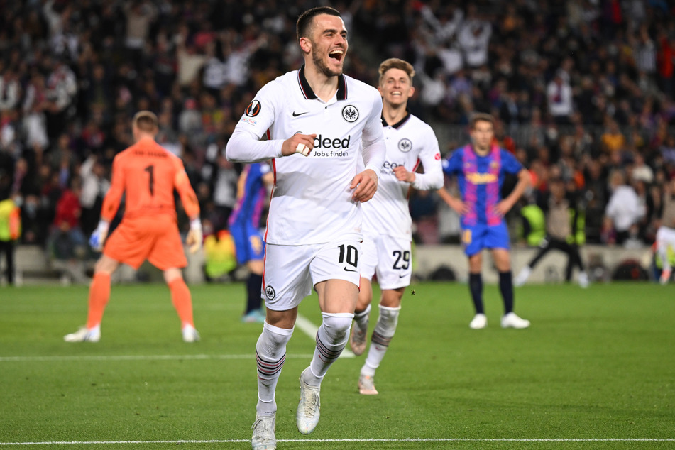 Filip Kostic (29) wird vehement mit Juventus Turin in Verbindung gebracht. Ein konkretes Angebot der Italiener in Richtung der SGE habe es aber (noch) nicht gegeben.