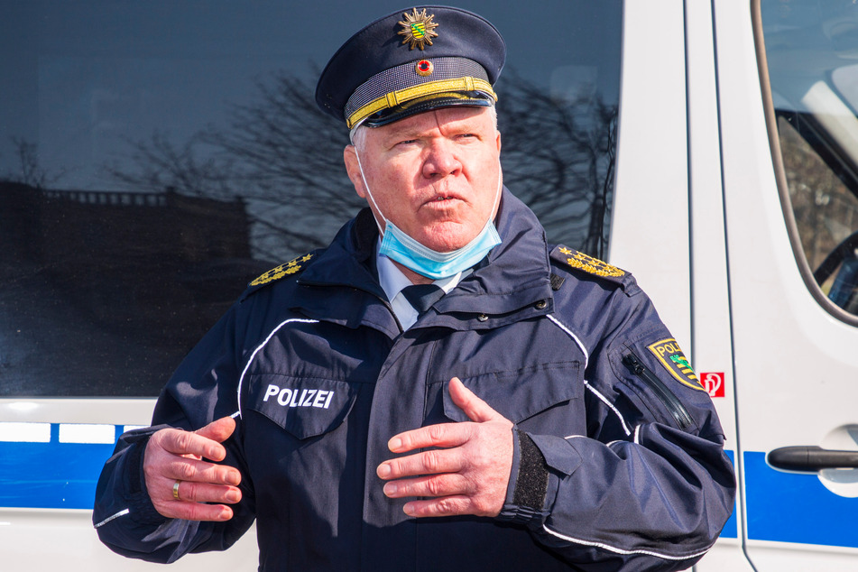 Landespolizeipräsident Horst Kretzschmar (61) stellte am Donnerstag die erste Unfallstatistik der Pandemie vor.