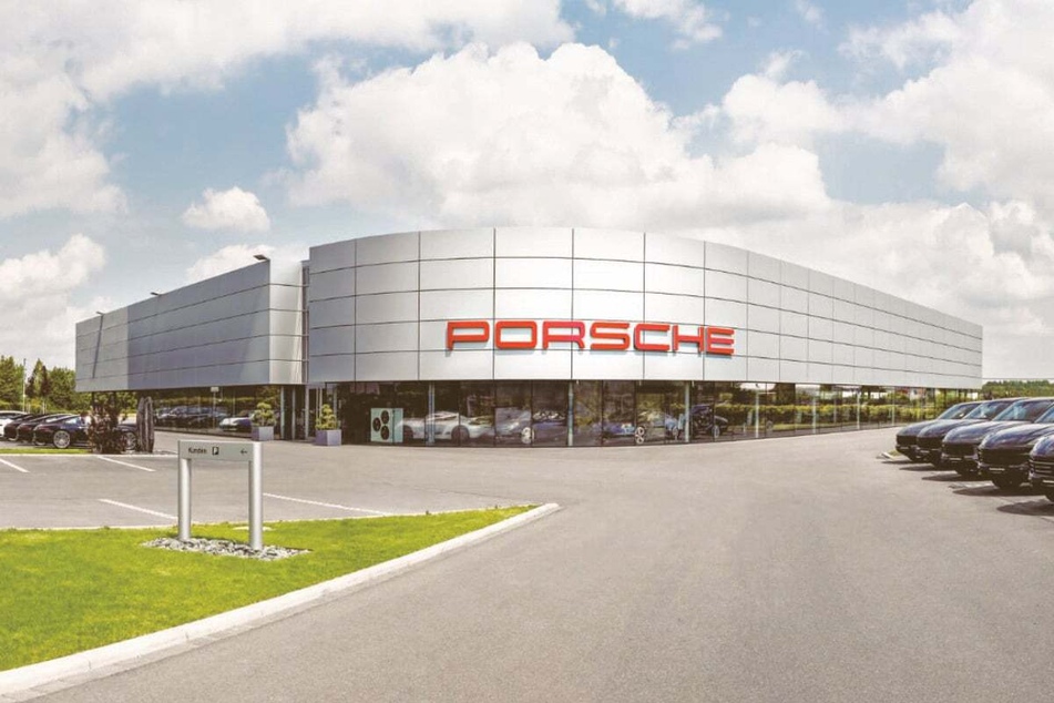 Im Porsche Zentrum Chemnitz werden gerade neue Mitarbeiter (m/w/d) gesucht.